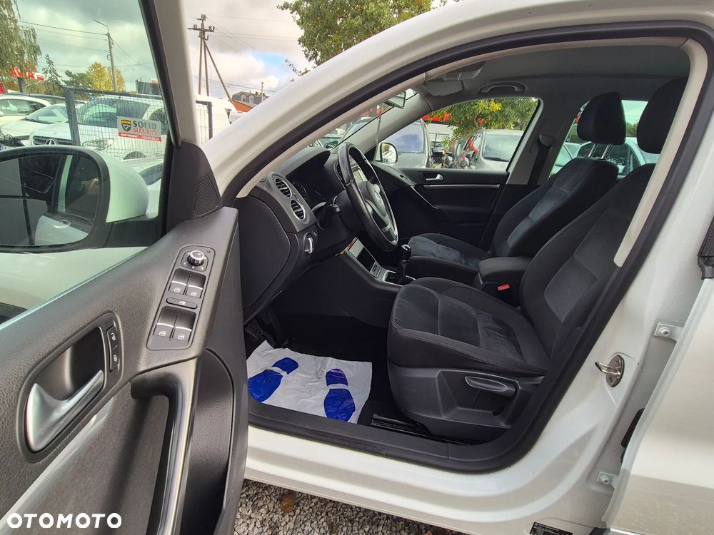 Volkswagen Tiguan 2.0 TDI DPF 4Motion BlueMotion Technology Exclusive - 25