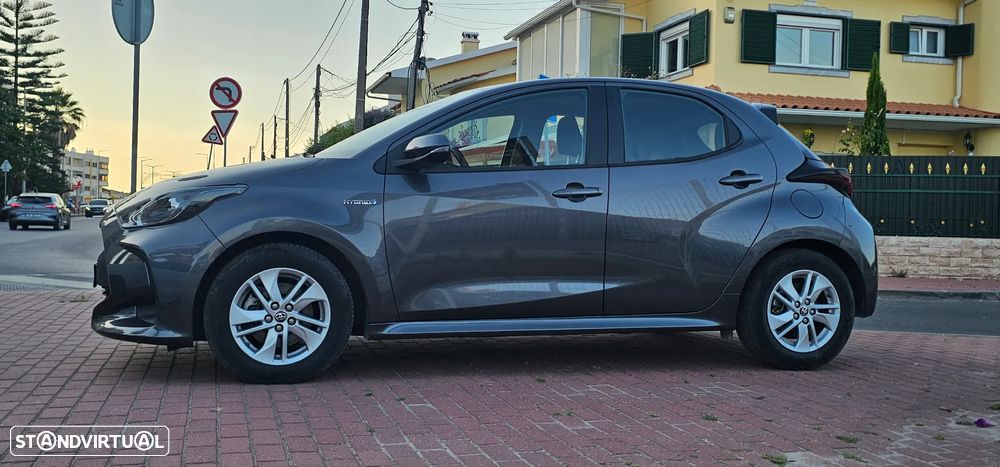 Toyota Yaris 1.5 HDF Comfort Plus - 23