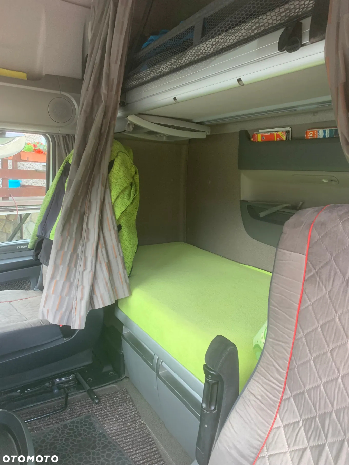 DAF 106 - 7