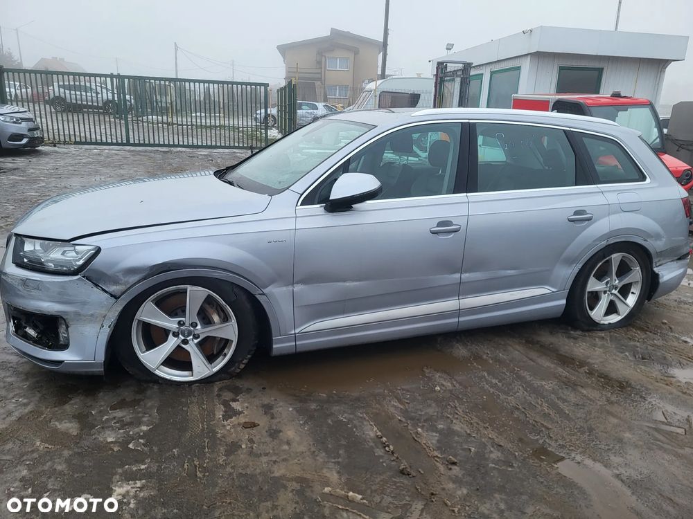 Audi Q7 - 11