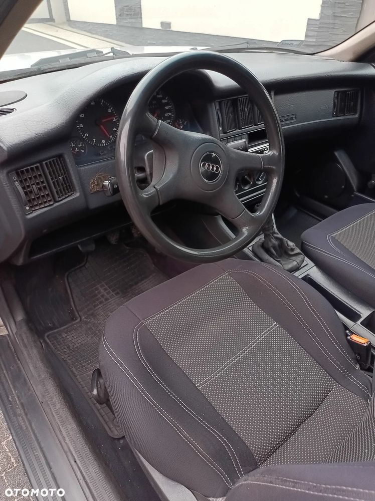 Audi 80 1.9 TDI - 12