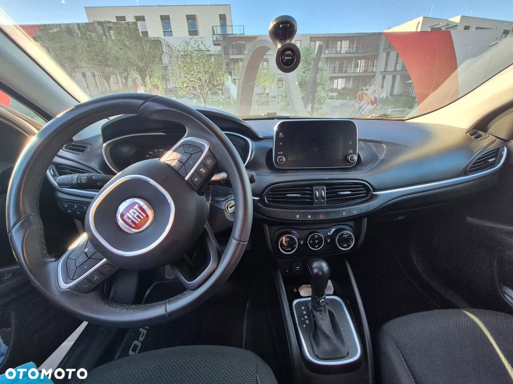 Fiat Tipo 1.6 MultiJet 16v Lounge DDCT - 6