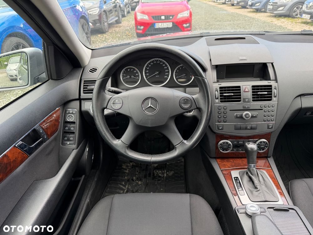 Mercedes-Benz Klasa C - 32