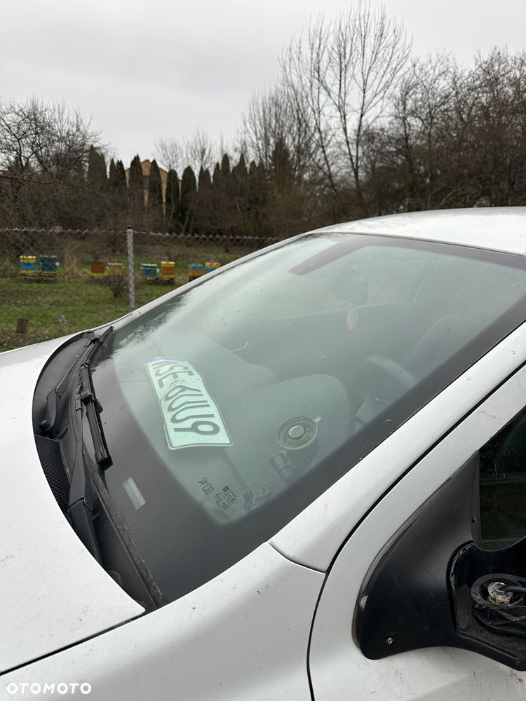 Opel Astra 1.6 Sport - 21