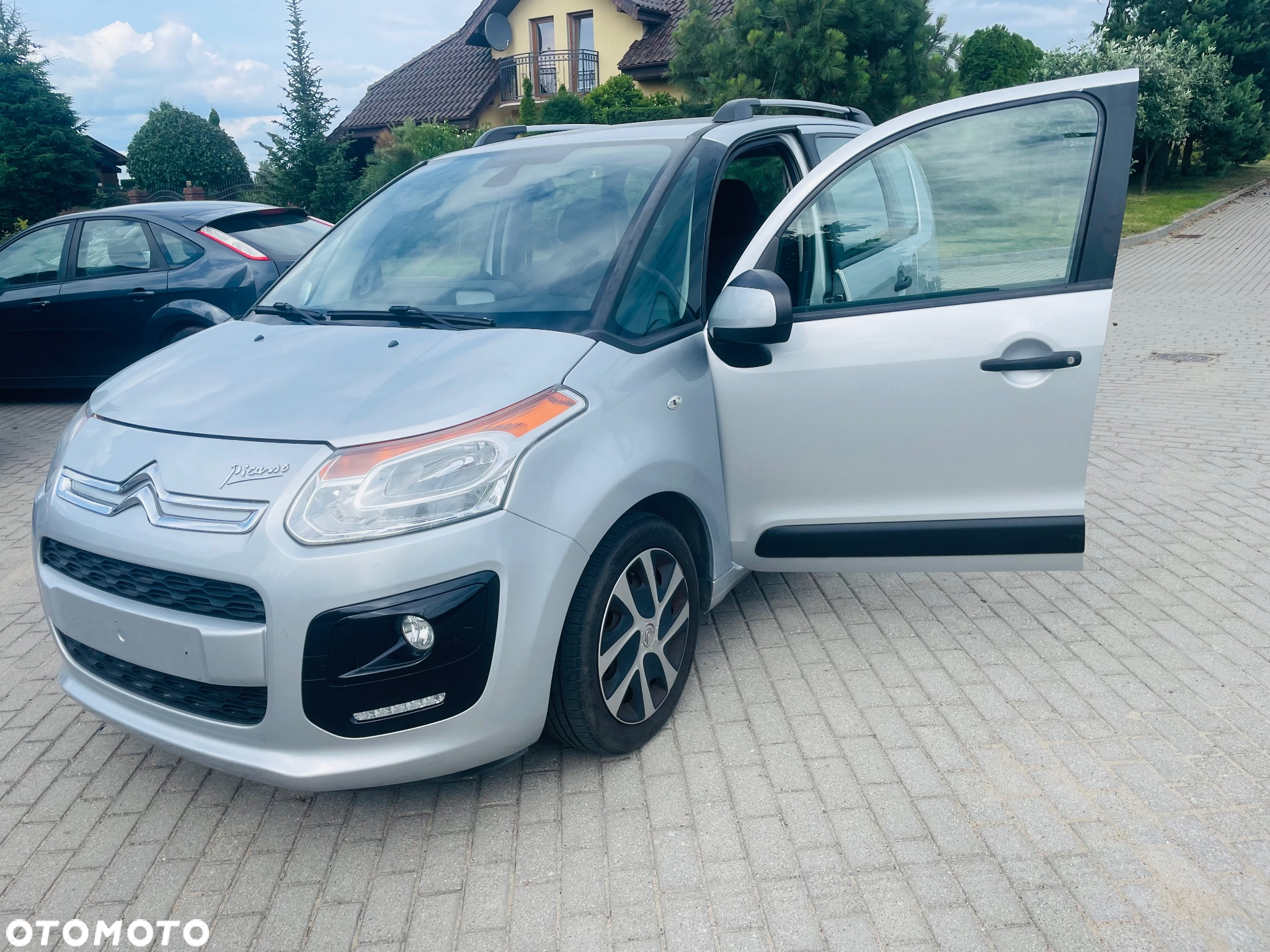 Citroën C3 Picasso 1.4i Attraction - 4
