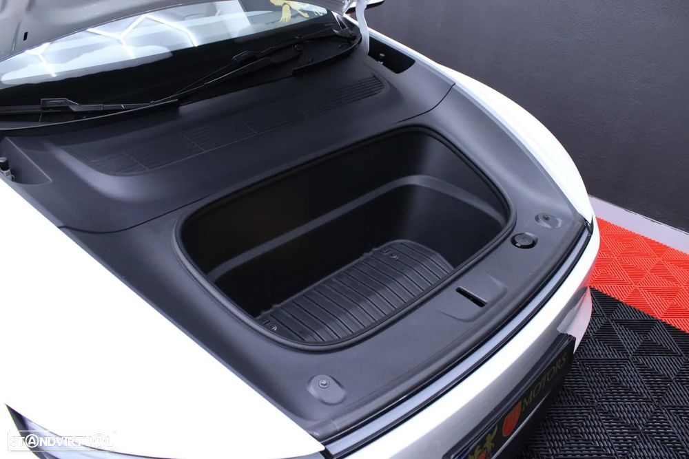 Tesla Model Y Standard - 7