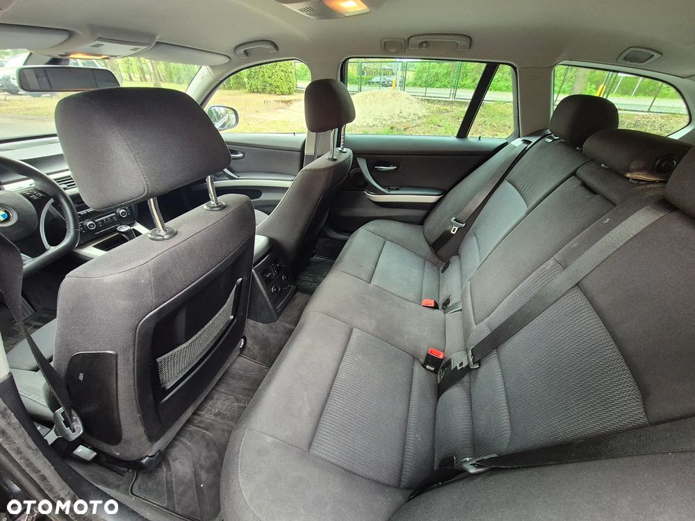 BMW Seria 3 318d - 10