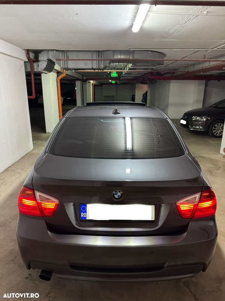 BMW Seria 3 320i - 5