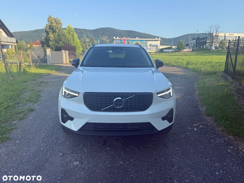 Volvo XC 40 B5 B AWD Ultimate Dark - 2