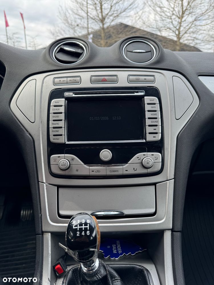 Ford Mondeo 2.0 TDCi Titanium - 18