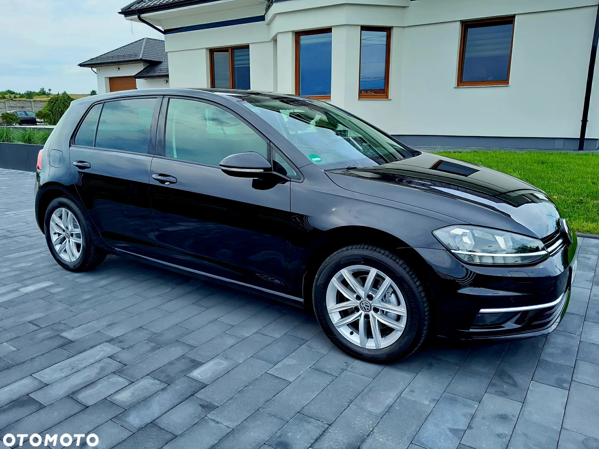 Volkswagen Golf 2.0 BlueTDI DSG Highline - 9