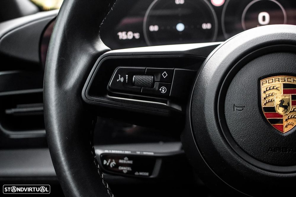 Porsche Taycan Cross Turismo 4 - 15