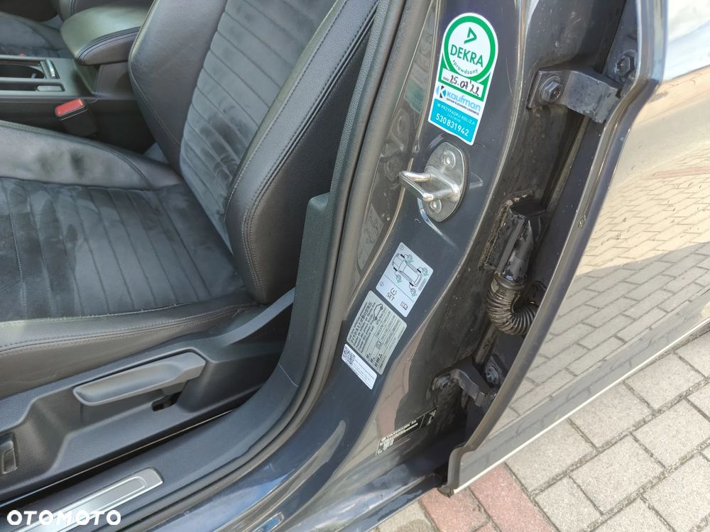 Volkswagen Passat Variant 1.6 TDI (BlueMotion Technology) DSG Comfortline - 9