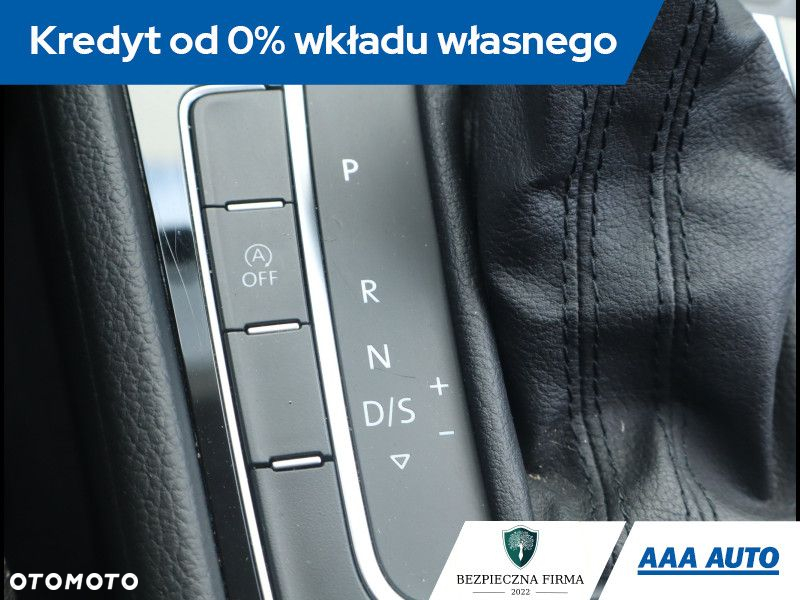 Volkswagen Golf - 13