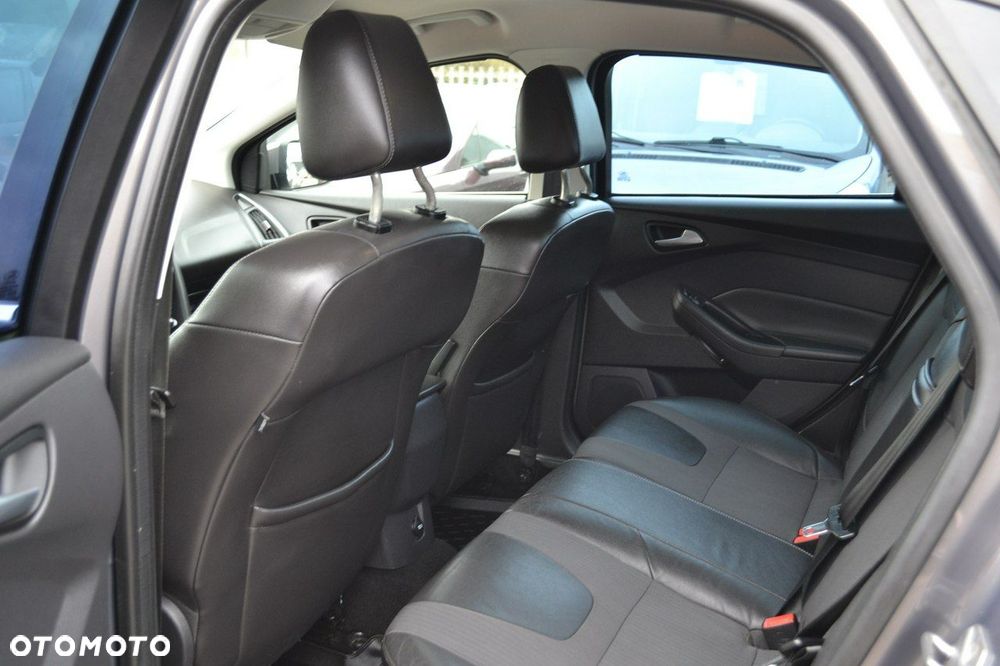 Ford Focus 1.6 Edition - 6