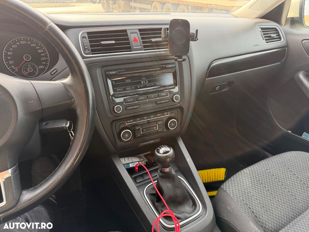 Volkswagen Jetta 1.2 TSI Comfortline - 11