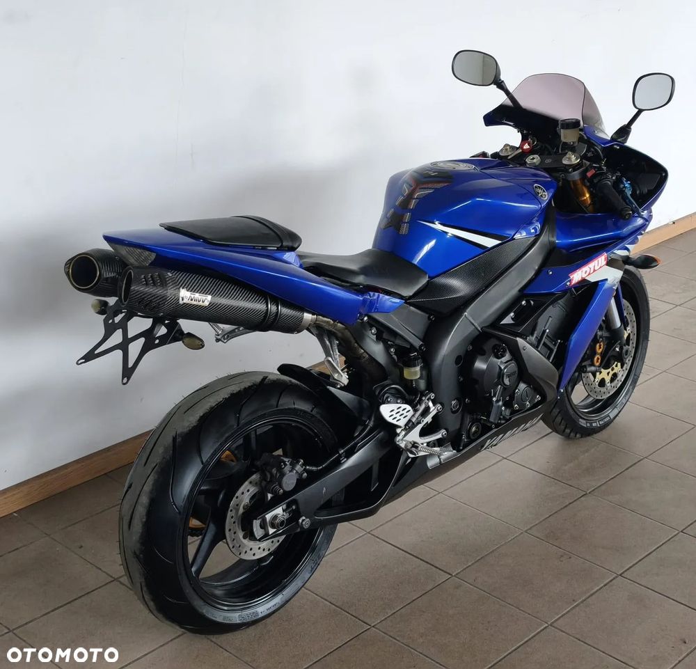 Yamaha R1 - 7