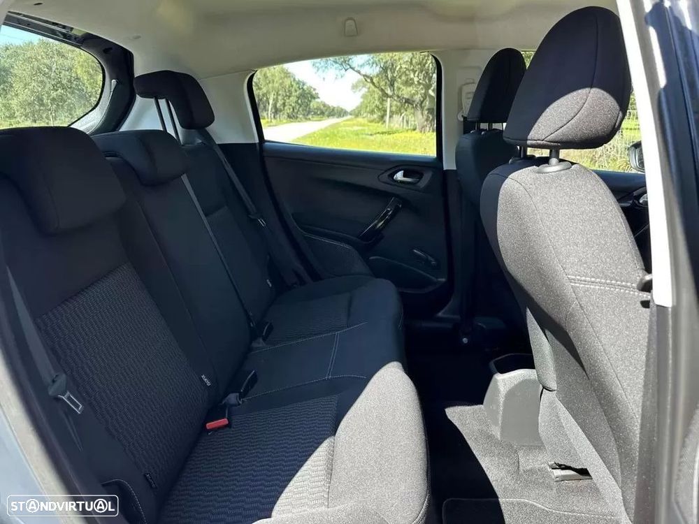 Peugeot 208 1.2 PureTech Active - 7