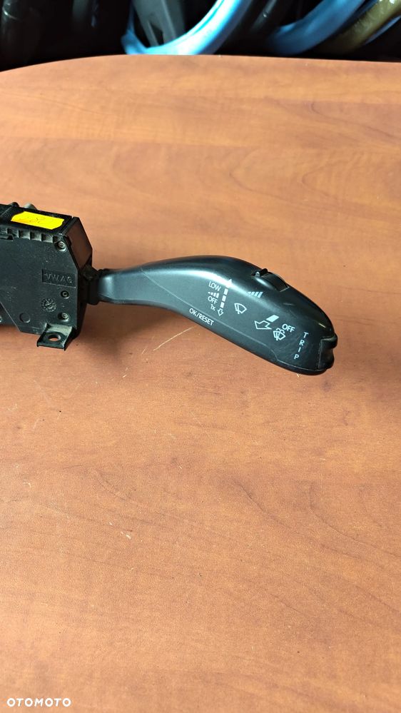 VW T5 MANETKI PRZEŁĄCZNIK Z OBSŁUGĄ LICZNIKA I TEMPOMATEM 6Q0953503FJ - 2