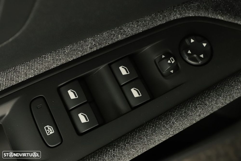 Peugeot 3008 1.6 Hybrid Allure e-EAT8 - 17