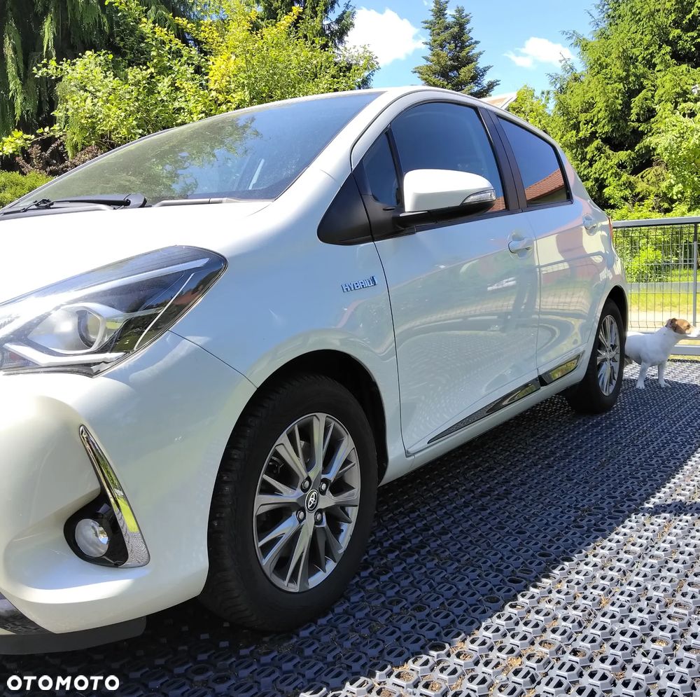 Toyota Yaris Hybrid 100 Active EU6 - 4