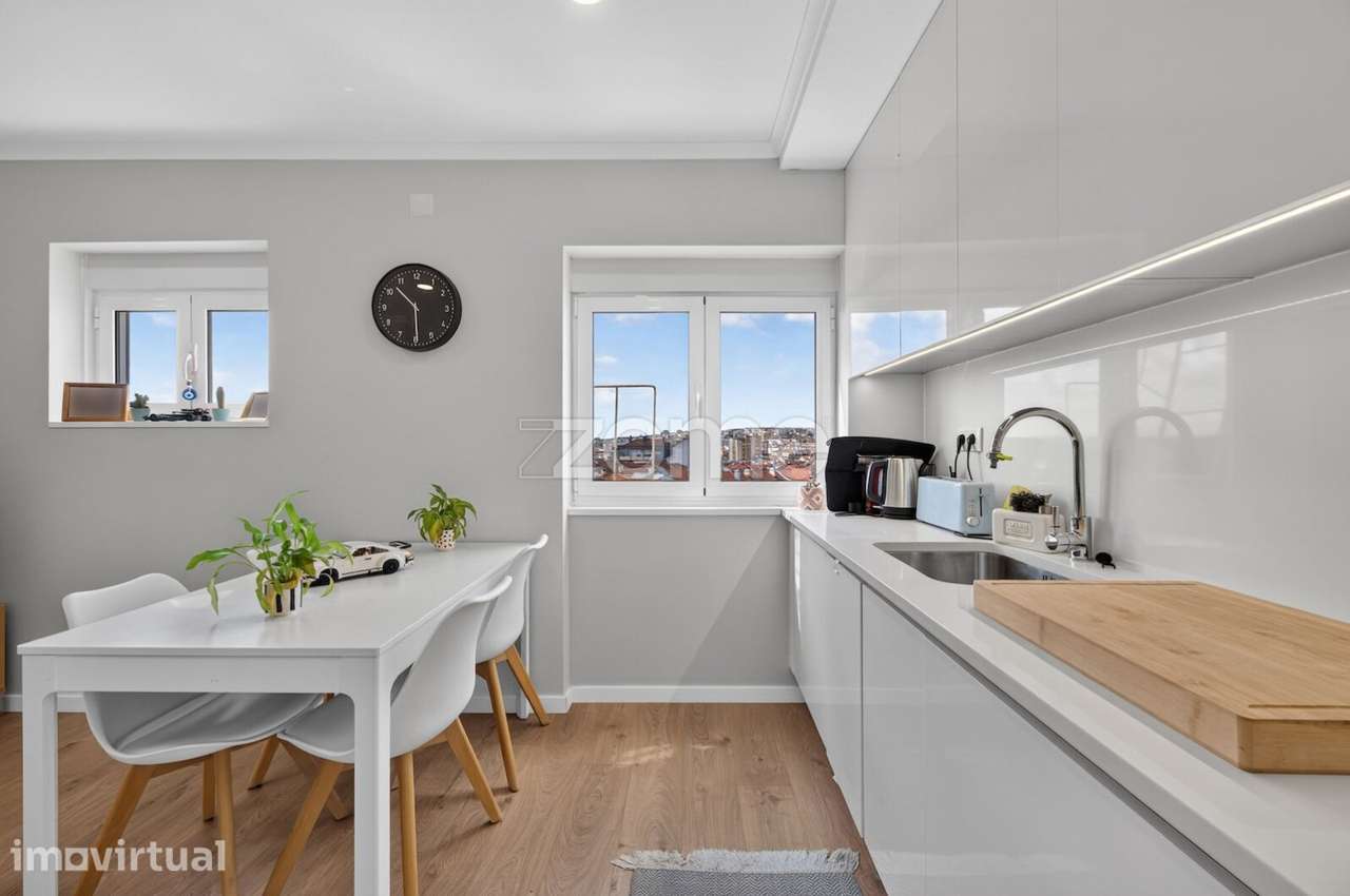 Apartamento T2, totalmente remodelado - Grande imagem: 5/39