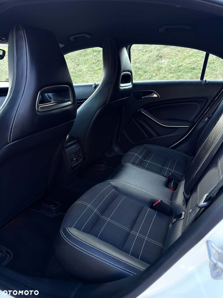 Mercedes-Benz A-Class 2015 photo 4