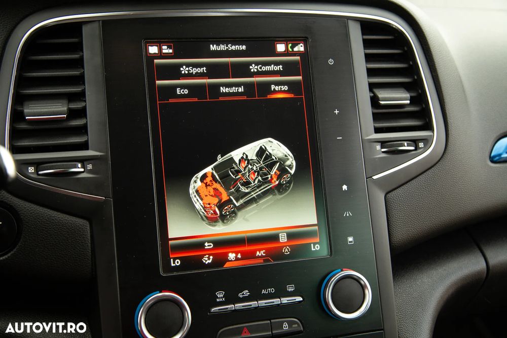 Renault Megane TCe 140 GPF GT LINE - 24