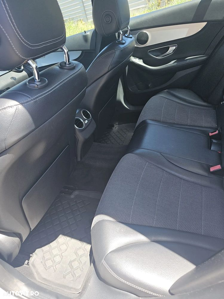 Mercedes-Benz C - 25