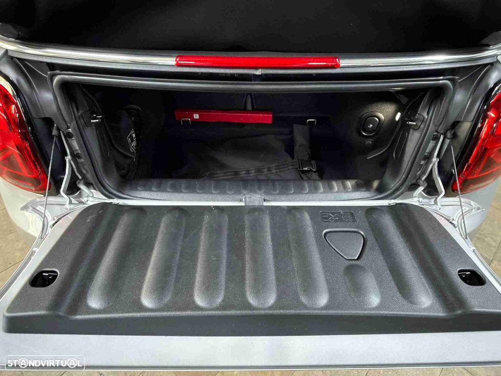 MINI Cabrio Cooper Premium Classic Auto - 9