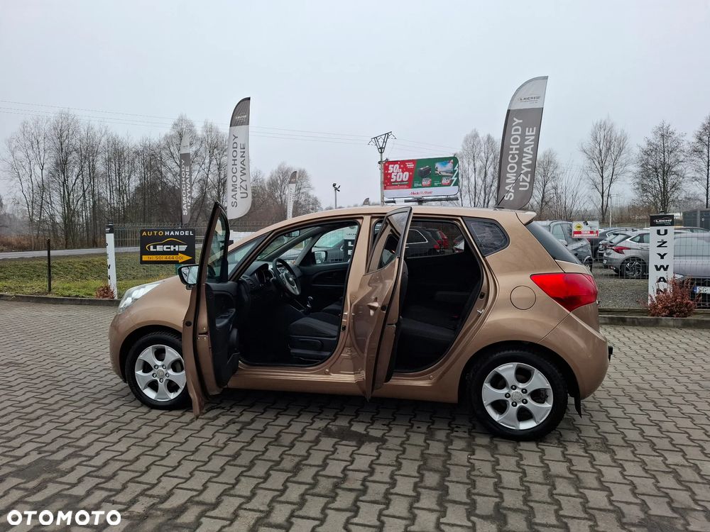 Kia Venga 1.4 CRDi 90 Business Line - 9
