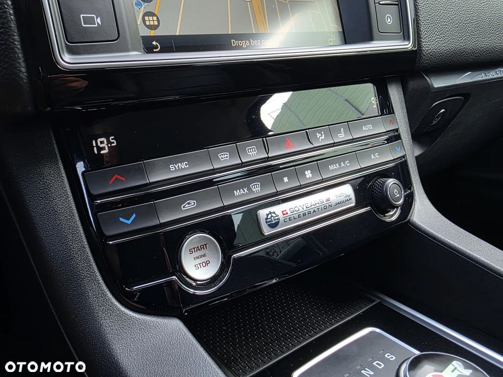 Jaguar F-Pace 2.0 i4D AWD Prestige - 20