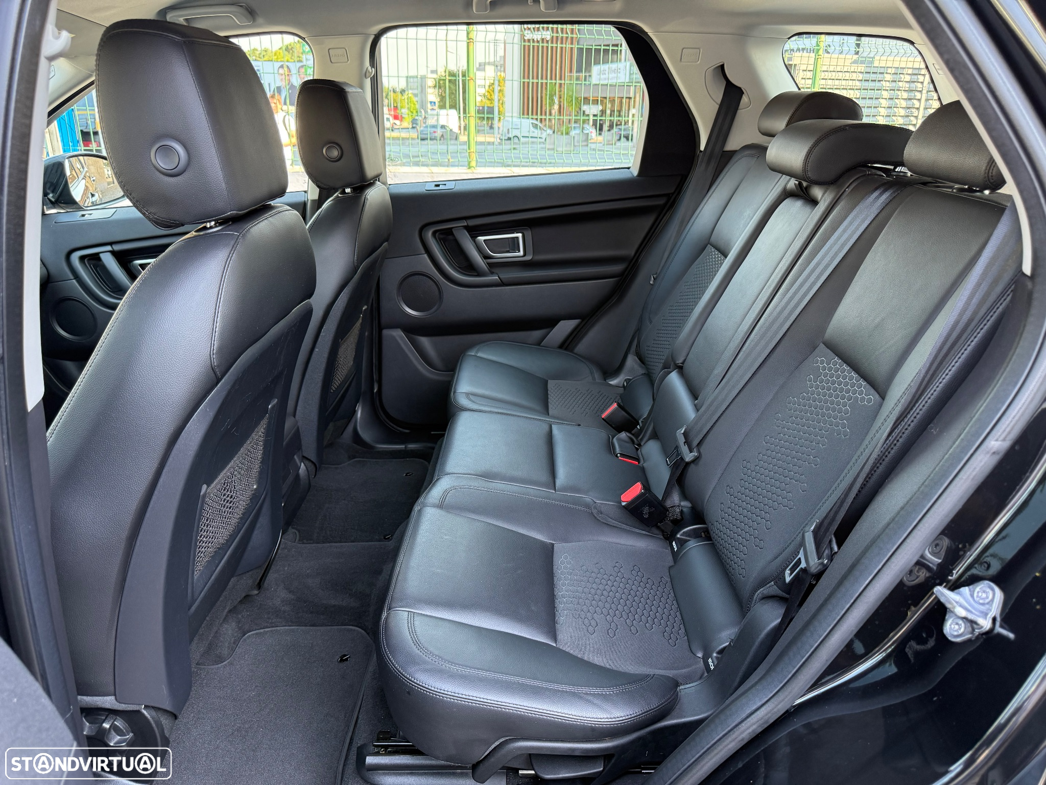 Land Rover Discovery Sport 2.0 eD4 HSE Luxury - 49