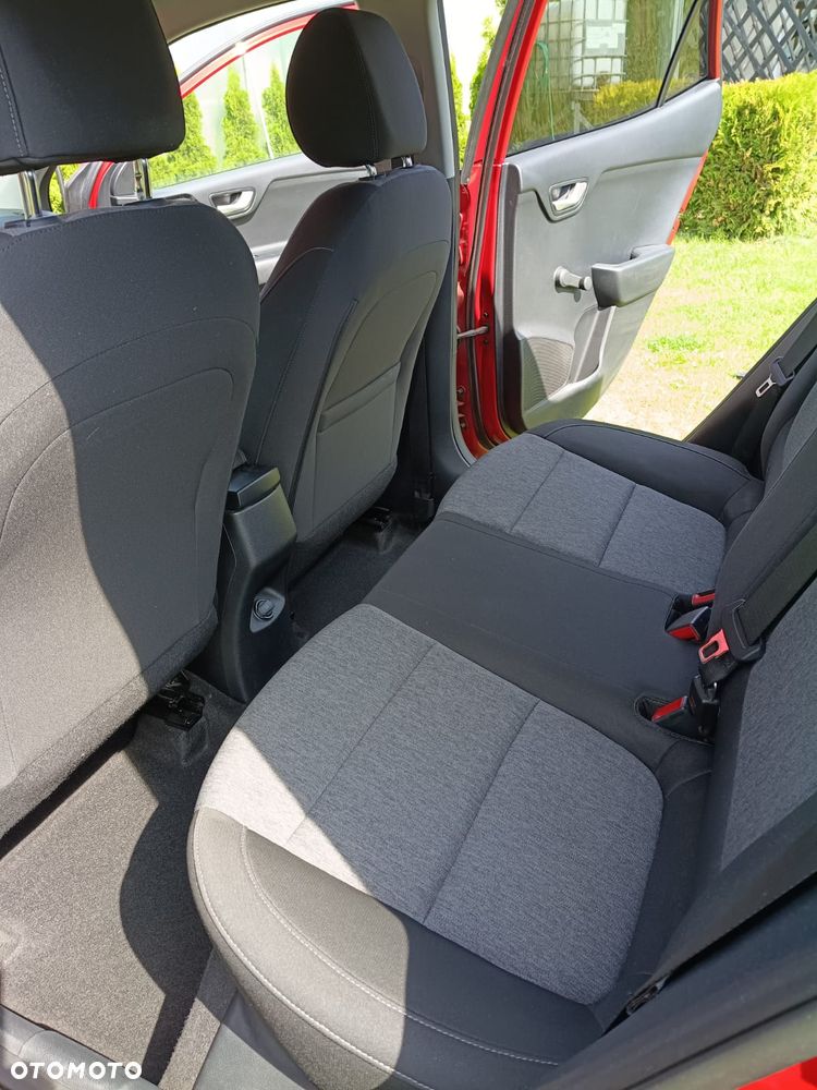 Kia Stonic 1.4 L - 28