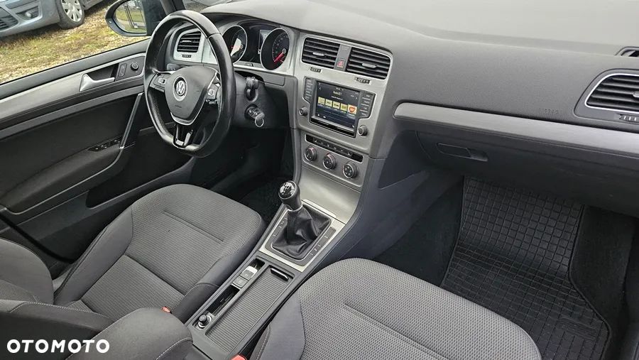 Volkswagen Golf 1.6 TDI BlueMotion Technology Trendline - 12