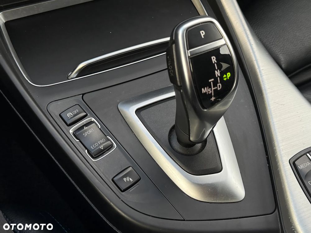 BMW Seria 1 120i Edition M Sport Shadow - 16