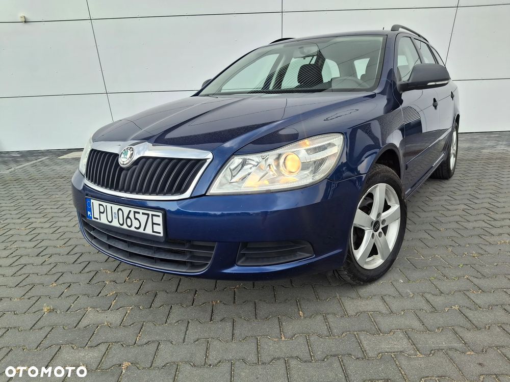Skoda Octavia 1.6 TDI DPF Ambiente - 1