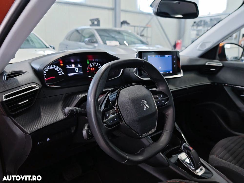 Peugeot 2008 PureTech 130 EAT8 Active - 7