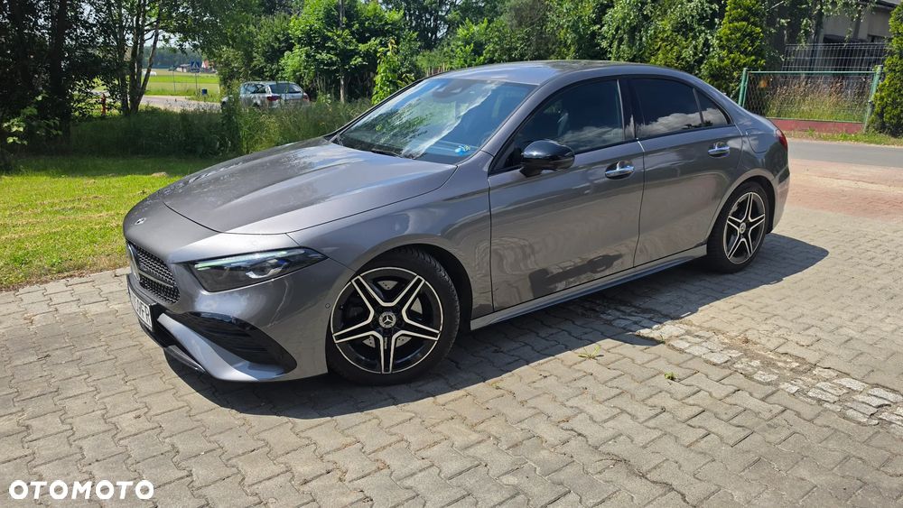 Mercedes-Benz Klasa A 220 d AMG Line 8G-DCT - 32