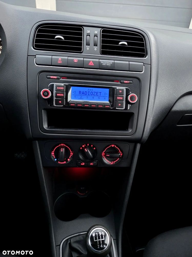Volkswagen Polo - 23