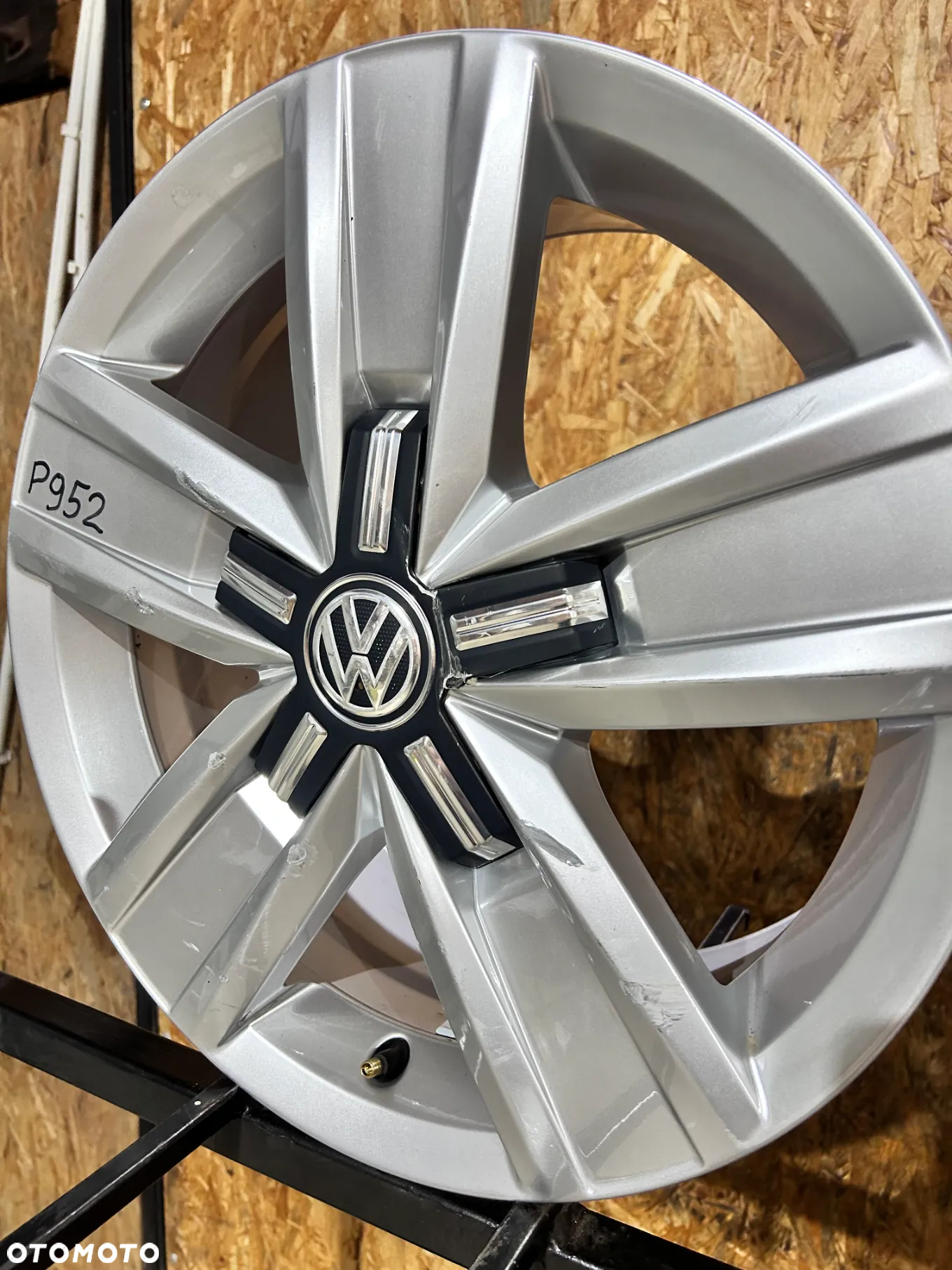 1 FELGA ALU. VW TRANSPORTER  T6 , T7 , MULTIVAN CARAVELLE  17'' 7J  ET55 - 8