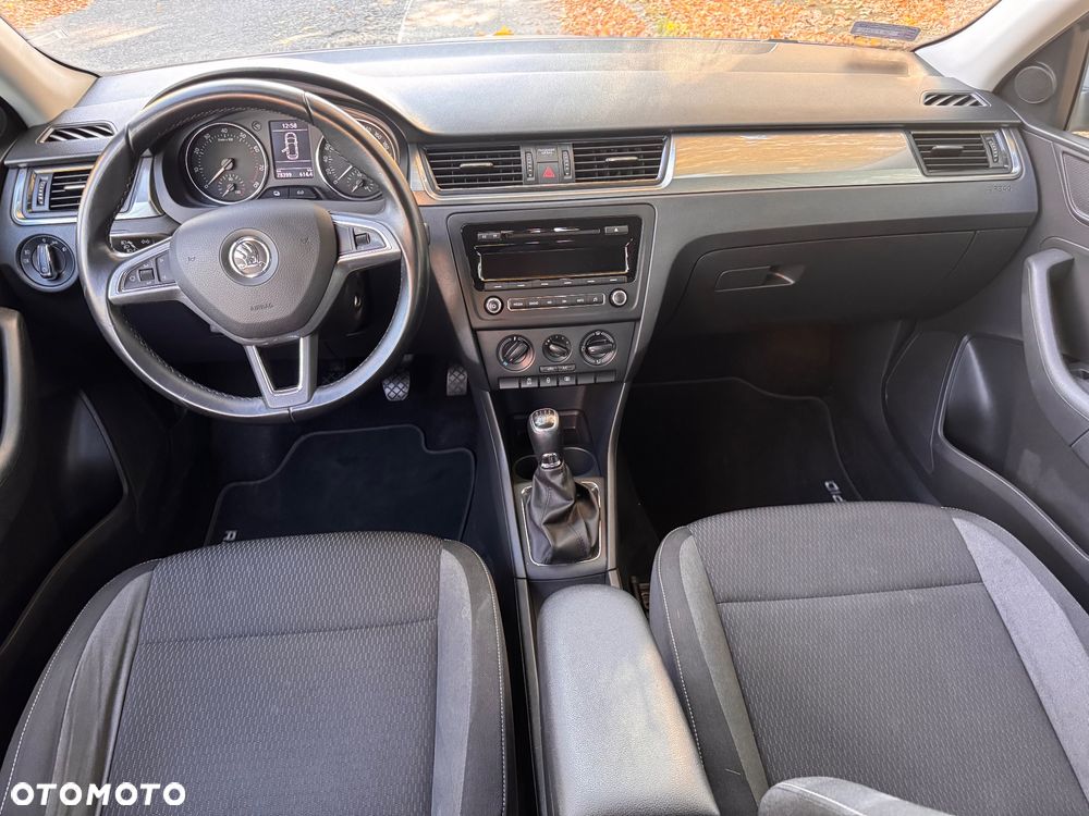 Skoda RAPID 1.2 TSI Active - 24