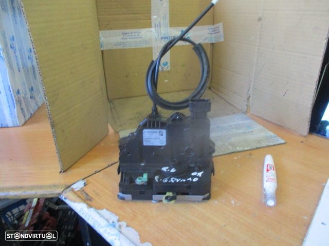 Fecho 51905686 FIAT GRANDE PUNTO 2007 FE 6 PINOS FIAT GRANDE PUNTO 2015 1.3JTD 84CV 5P PRETO F ESQ 6 PINOS - 1