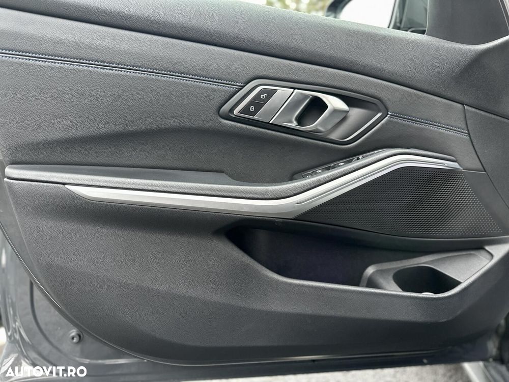 BMW Seria 3 320i xDrive Aut. Edition M Sport Shadow - 10