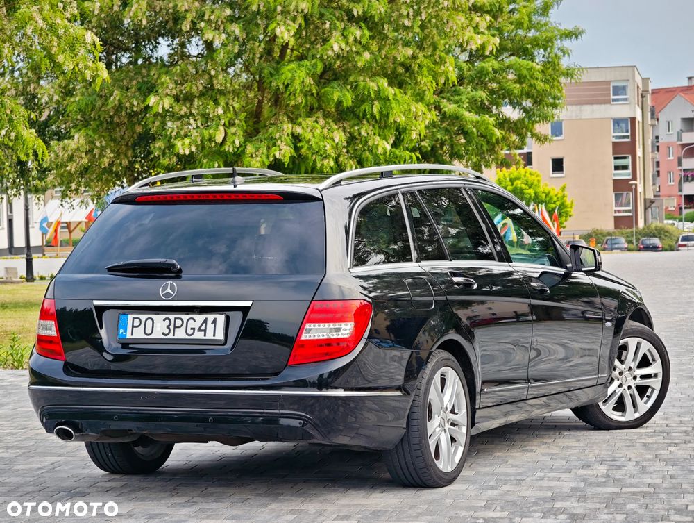Mercedes-Benz Klasa C 250 CDI DPF (BlueEFFICIENCY) 7G-TRONIC Avantgarde - 16