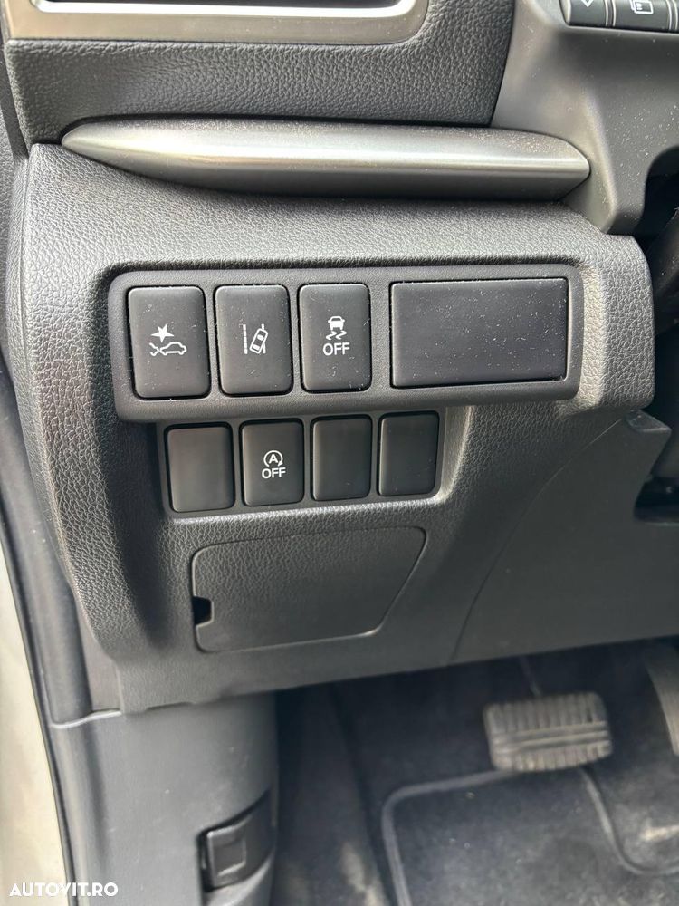 Mitsubishi Eclipse-Cross - 11