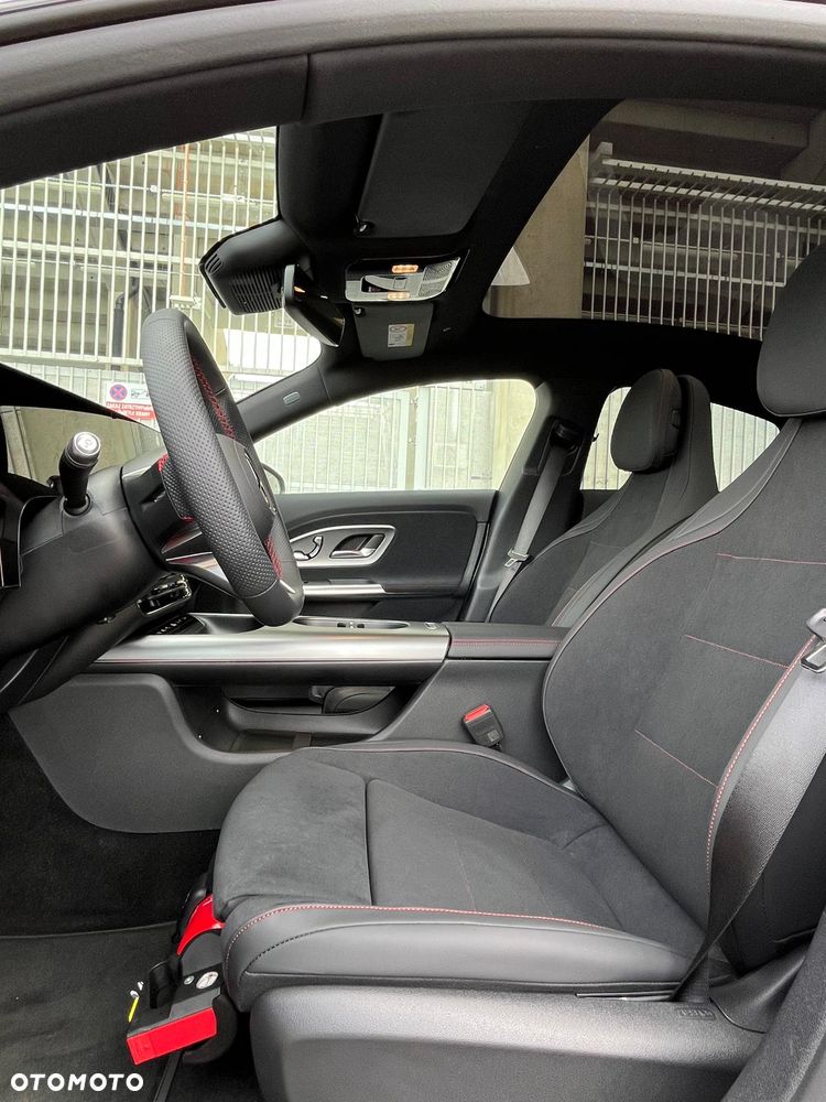 Mercedes-Benz CLA - 15