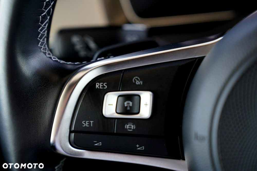 Volkswagen Arteon 2.0 TDI SCR DSG R-Line Edition - 29