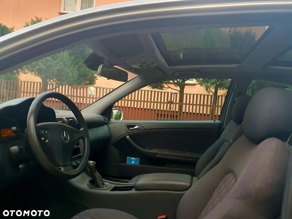 Mercedes-Benz Klasa C 180 - 19