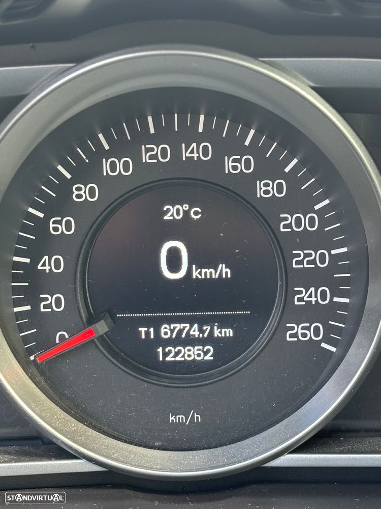 Volvo V40 2.0 D3 Kinetic Geartronic - 10